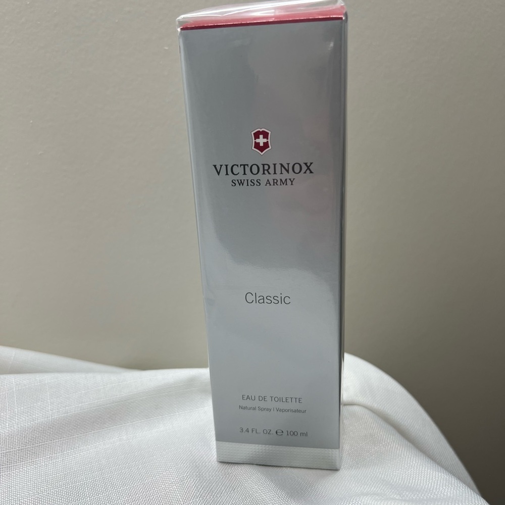 VICTORINOX Swiss Army